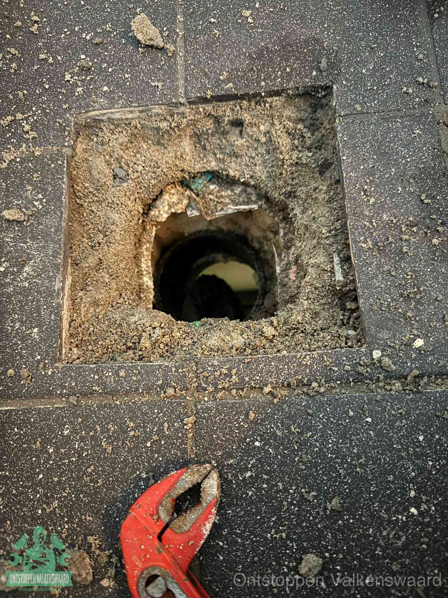 Rioolputje erfgrens eigendom in Valkenswaard